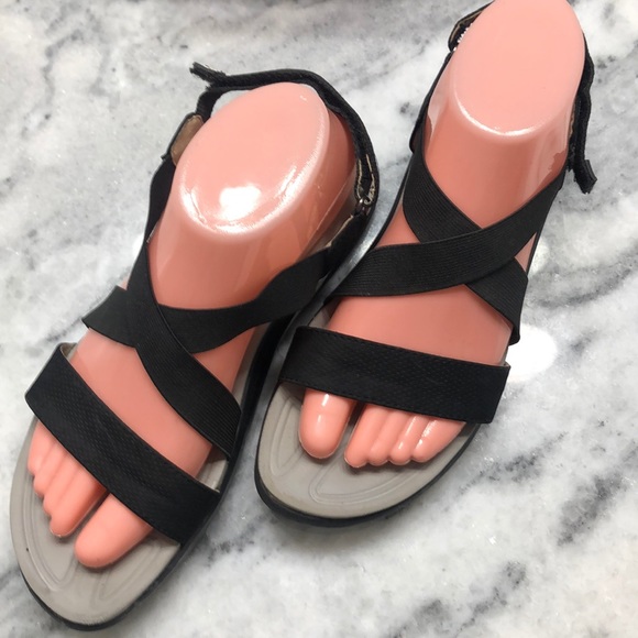 jspor Shoes - Ladies black sport sandals